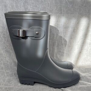 NWOT Gray Rubber Rain Boots